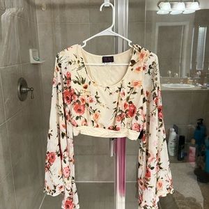 Hot Miami Styles cropped bell sleeve top